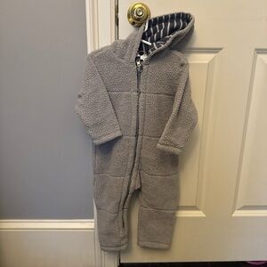 Hanna Andersson Gray Hooded Kids Footie